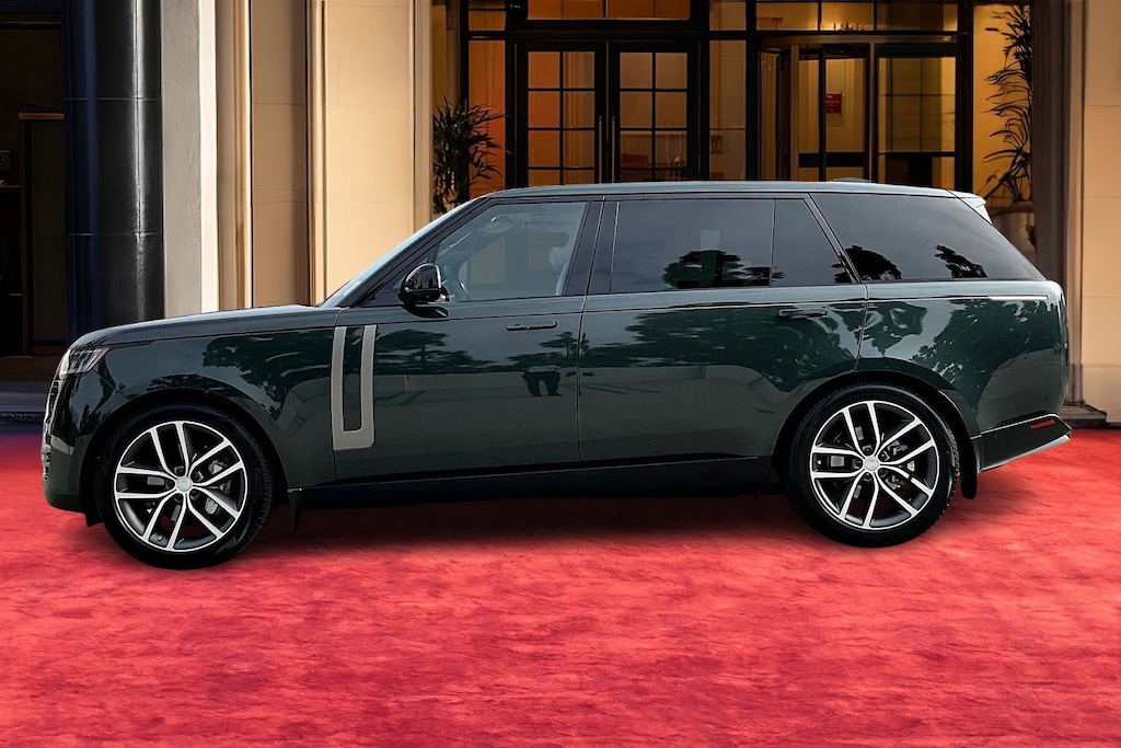 New 2025 Land Rover Range Rover P400 SE 7 Seat SUV