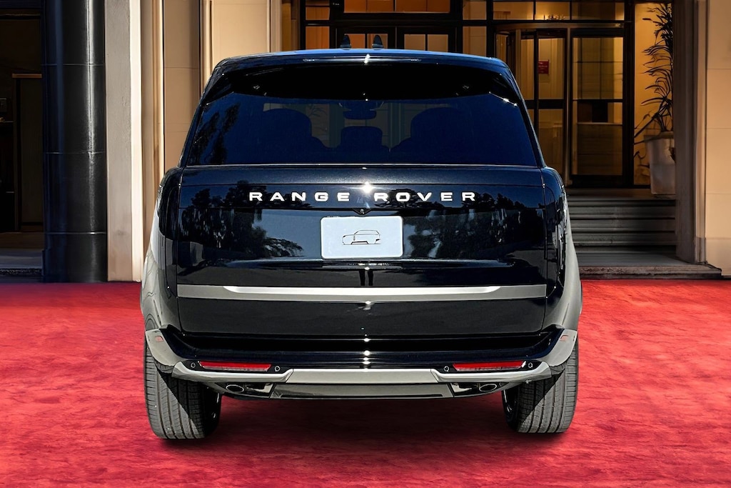 New 2025 Land Rover Range Rover P530 SE 7 Seat SUV