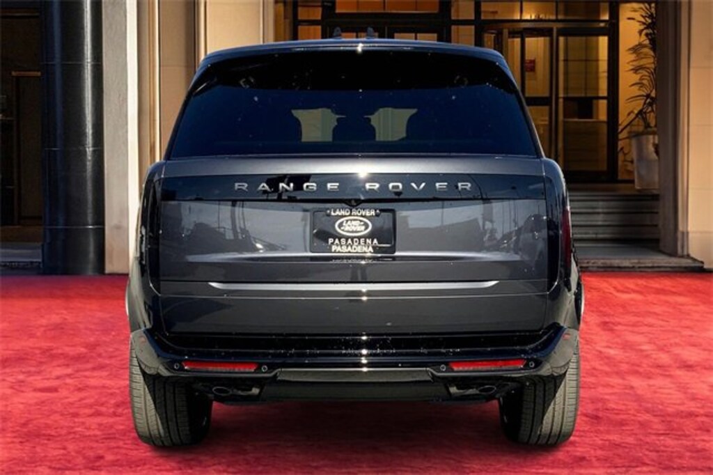 New 2025 Land Rover Range Rover P530 SE SUV