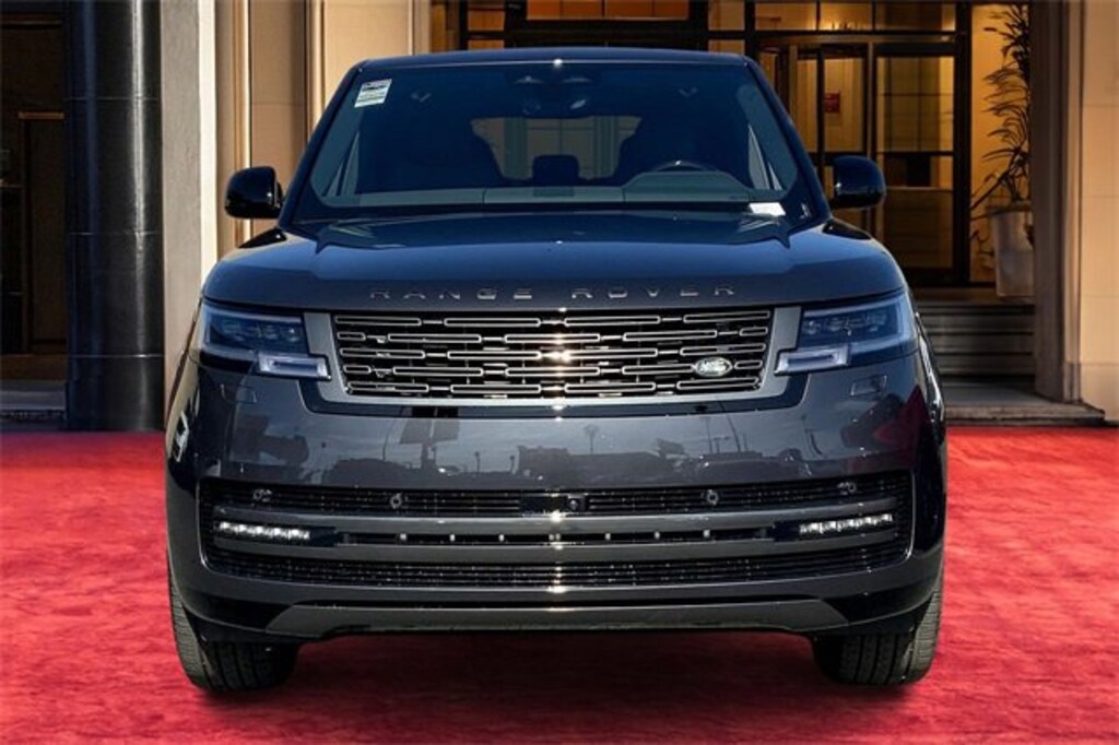 New 2025 Land Rover Range Rover P530 SE SUV