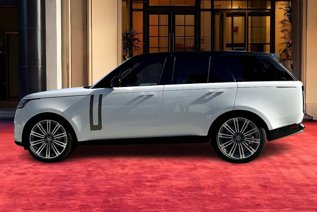 New 2025 Land Rover Range Rover P400 SE SUV