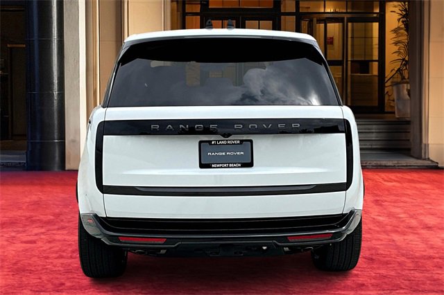 2025 Land Rover Range Rover Autobiography photo 4