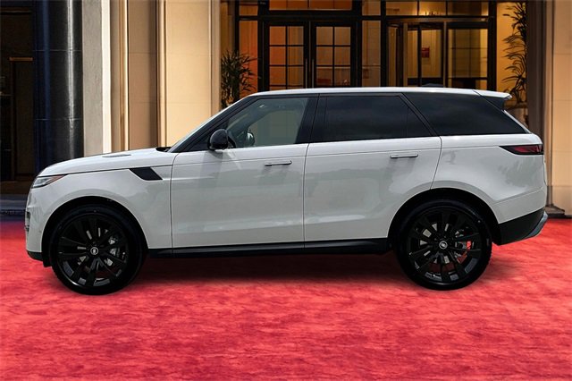 2025 Land Rover Range Rover Sport P360 SE photo 2