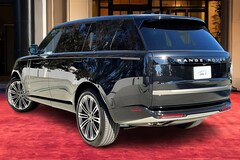 2025 Land Rover Range Rover P530 SE 7 Seat SUV