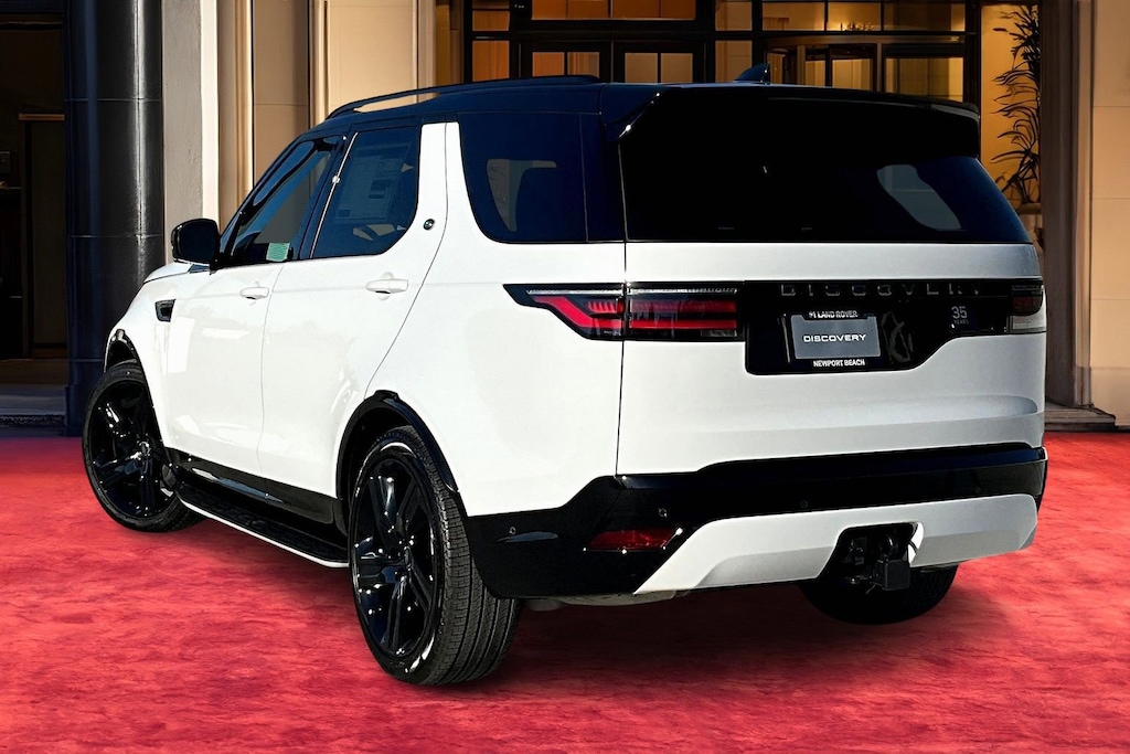 New 2025 Land Rover Discovery P360 Dynamic SE SUV