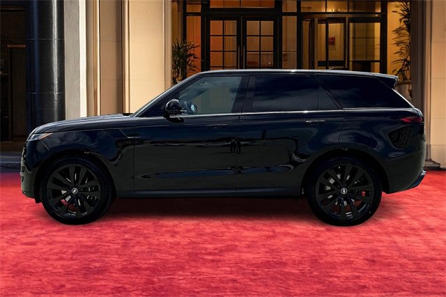 2025 Land Rover Range Rover Sport P360 SE photo 2