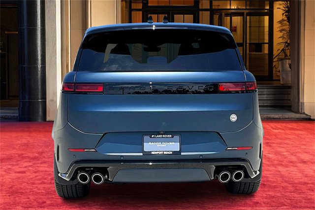2025 Land Rover Range Rover Sport photo 4