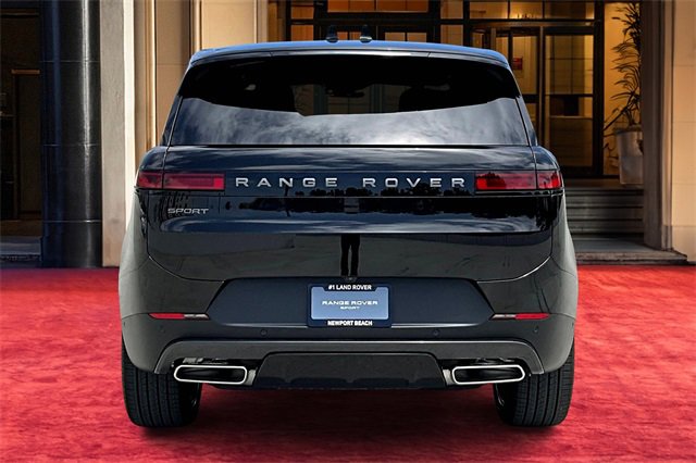 2025 Land Rover Range Rover Sport P360 SE photo 3