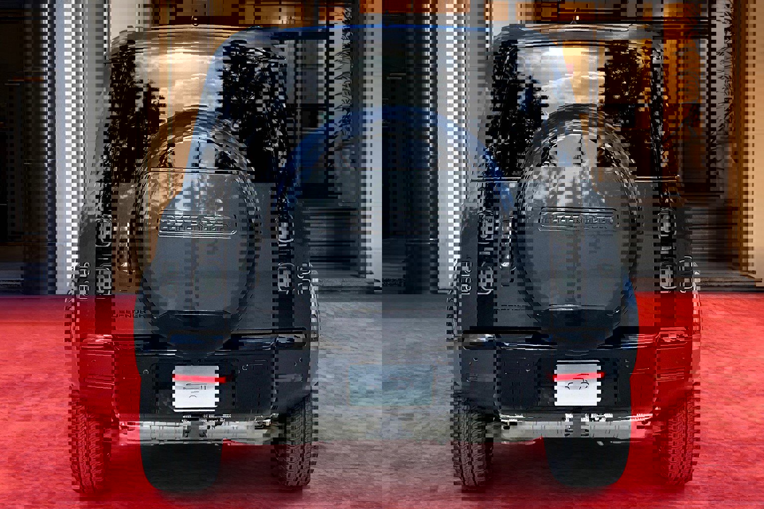 2026 Land Rover Defender 110 S photo 4