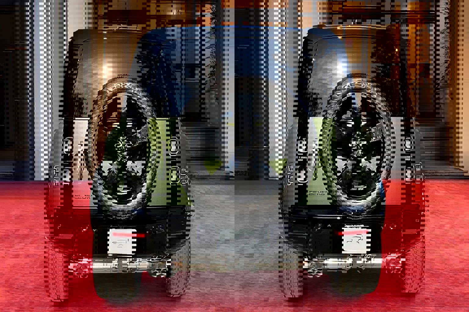 2026 Land Rover Defender 110 X-Dynamic SE photo 4