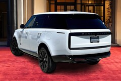 2025 Land Rover Range Rover P550e SE SUV