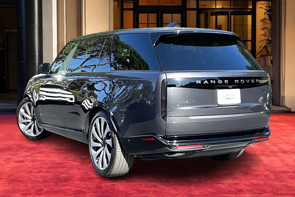 New 2026 Land Rover Range Rover P400 SE 7 Seat SUV