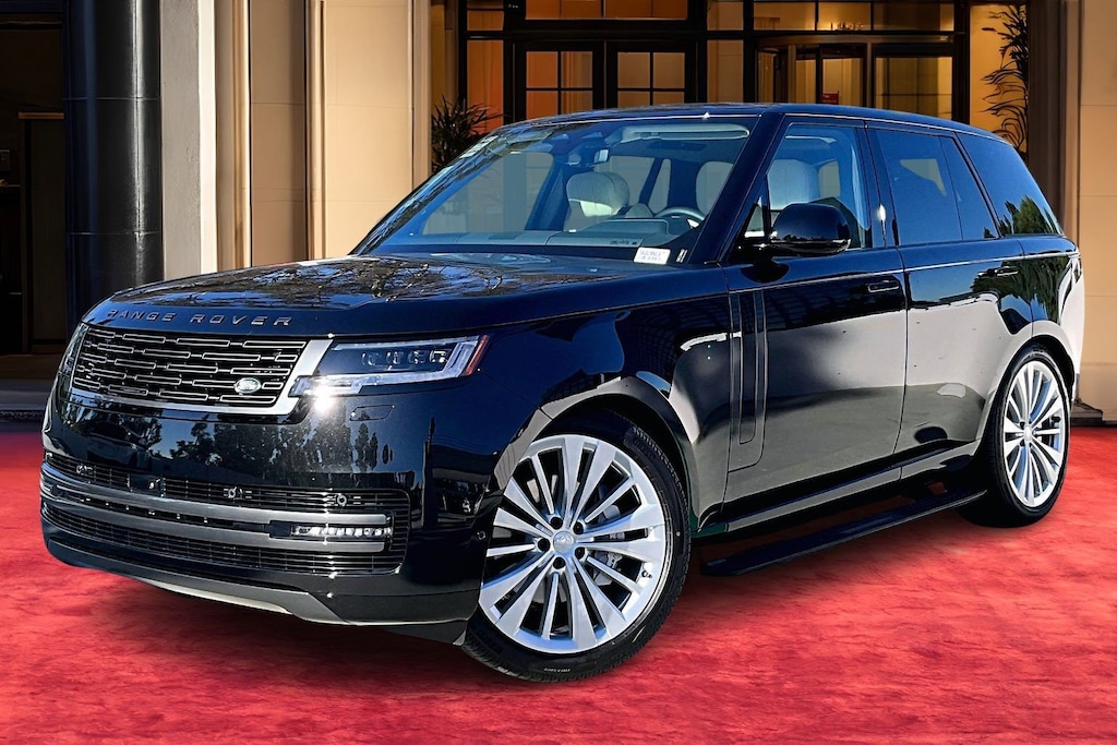 New 2025 Land Rover Range Rover P530 SE SUV