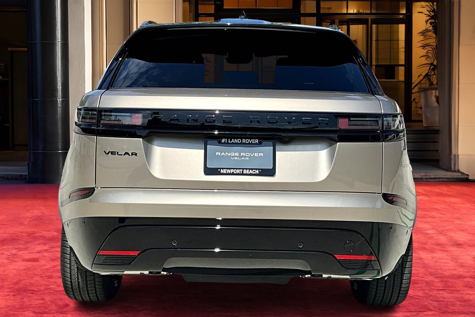 2026 Land Rover Range Rover Velar P250 Dynamic SE photo 4