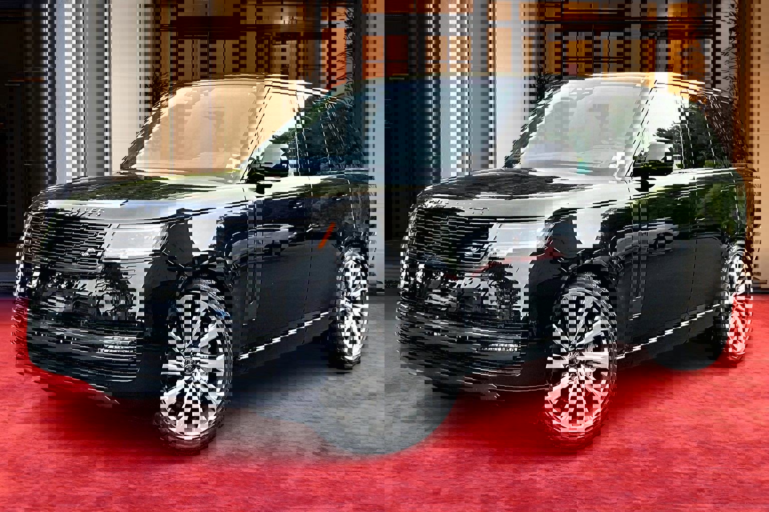 2025 Land Rover Range Rover SUV 
