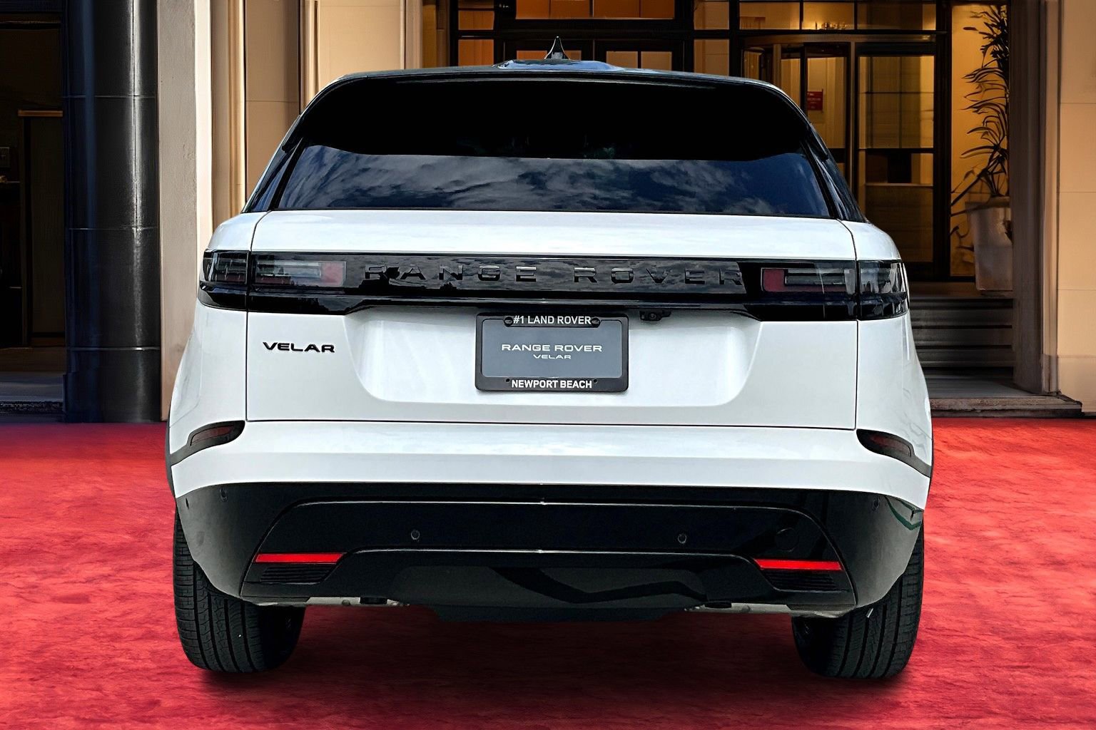 2026 Land Rover Range Rover Velar P250 Dynamic SE photo 4