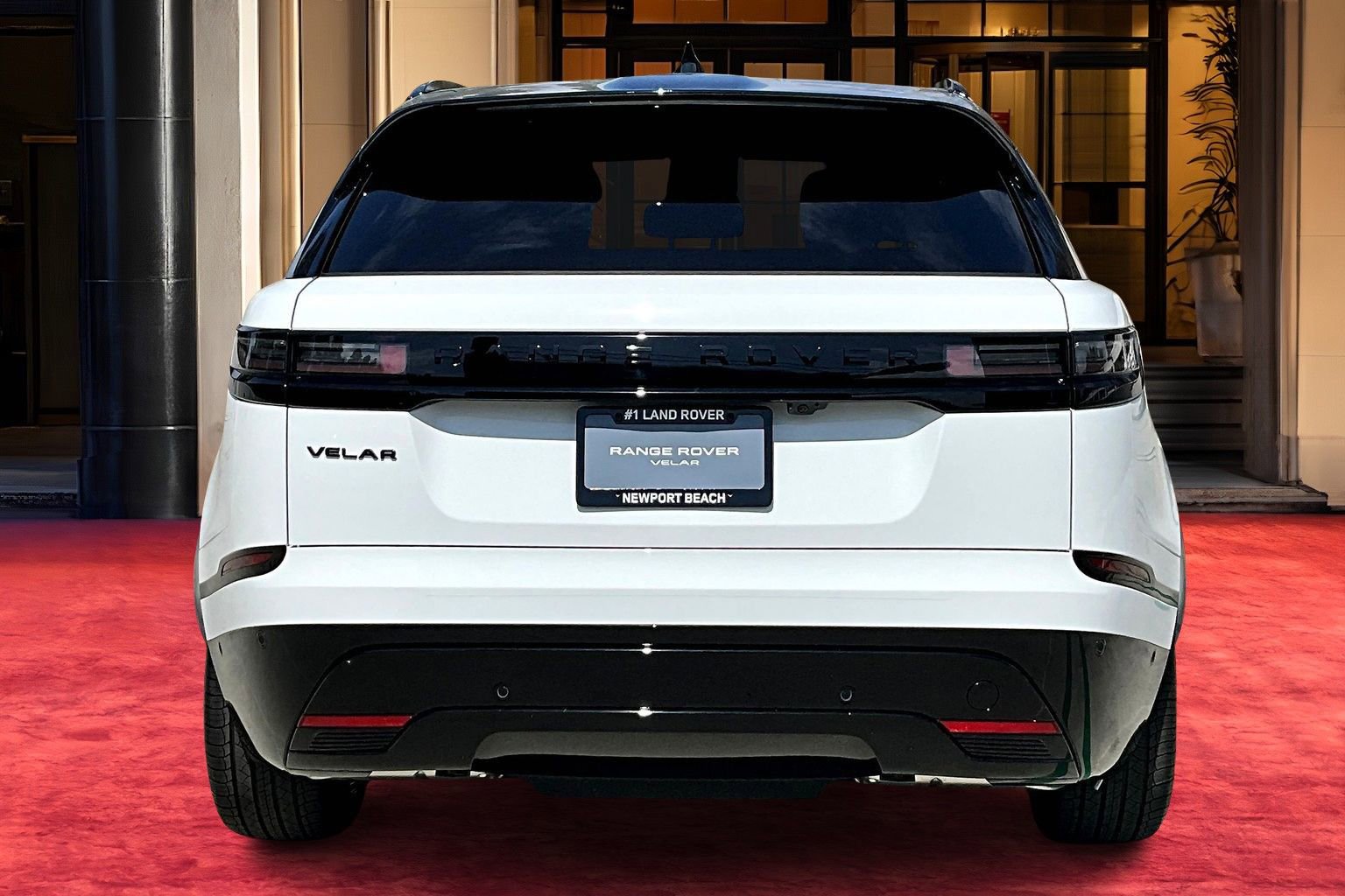 2026 Land Rover Range Rover Velar P250 Dynamic SE photo 4