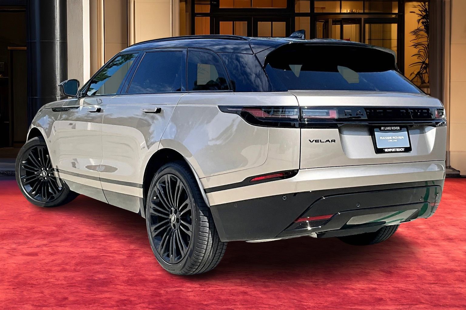 2026 Land Rover Range Rover Velar P250 Dynamic SE photo 2
