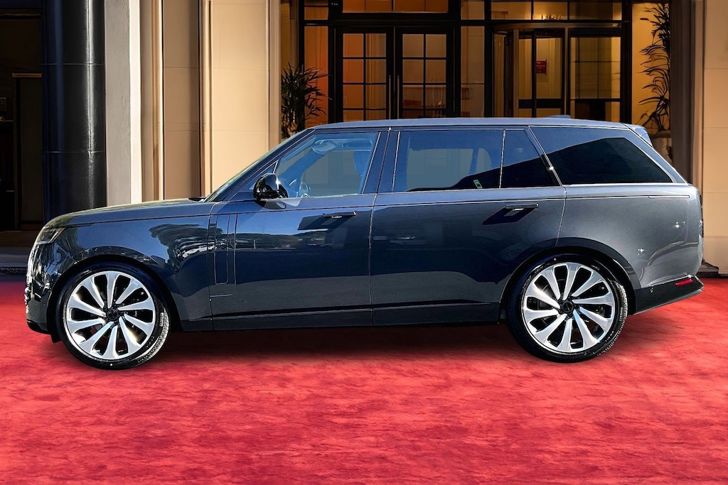New 2026 Land Rover Range Rover P400 SE 7 Seat SUV