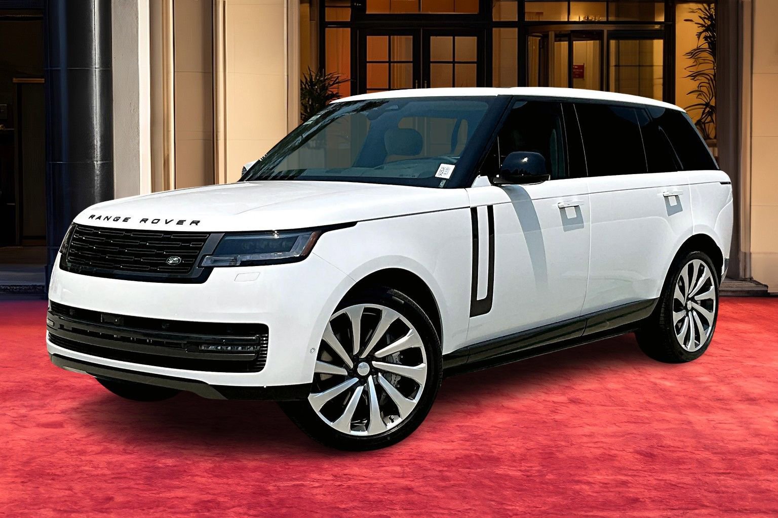 2025 Land Rover Range Rover SE's photo