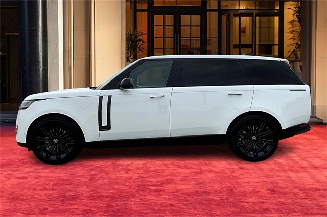 2025 Land Rover Range Rover Autobiography photo 3
