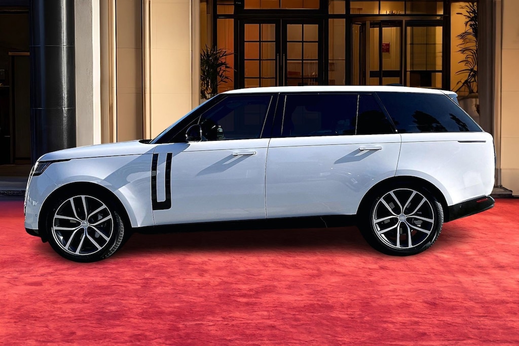 New 2025 Land Rover Range Rover P400 SE 7 Seat SUV