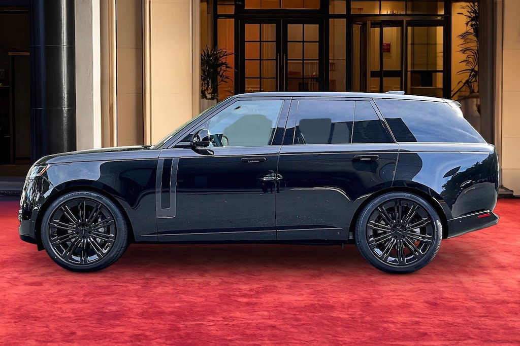 New 2026 Land Rover Range Rover P400 SE SUV