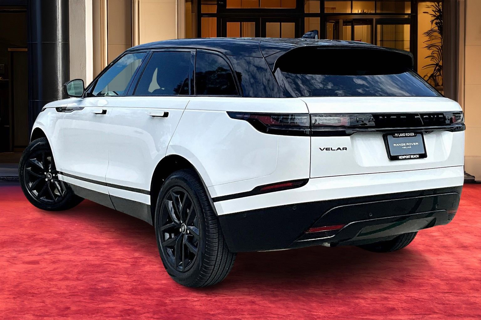 2026 Land Rover Range Rover Velar P250 Dynamic SE photo 2