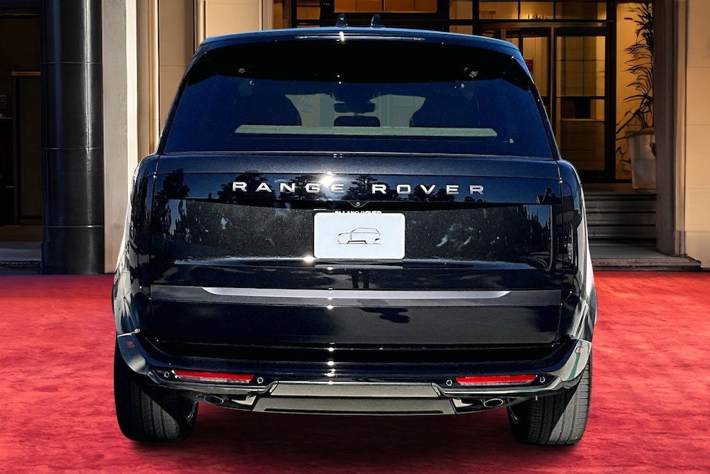 New 2025 Land Rover Range Rover P530 SE SUV