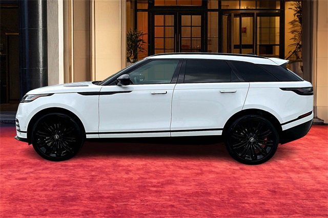 2026 Land Rover Range Rover Velar SE photo 3
