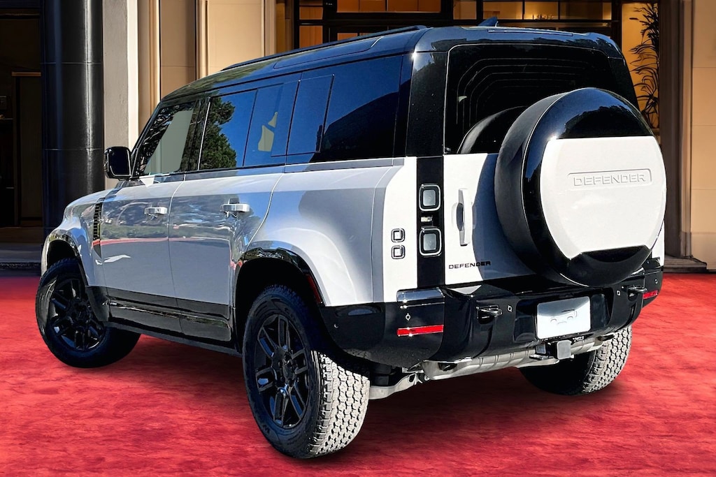 New 2026 Land Rover Defender 110 X-Dynamic SE SUV