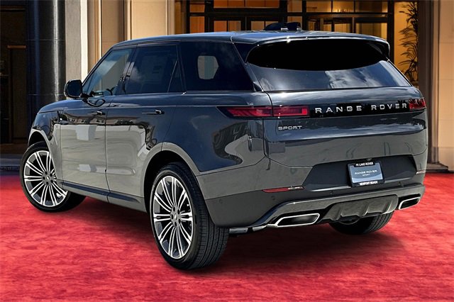 2025 Land Rover Range Rover Sport P360 SE photo 2