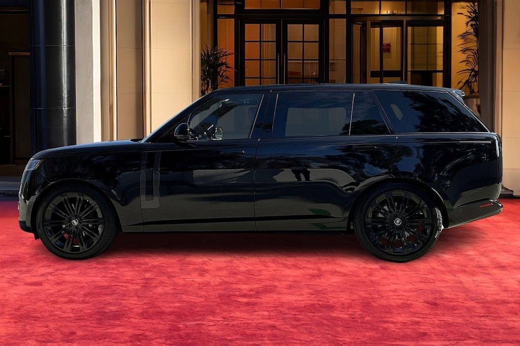 New 2025 Land Rover Range Rover P400 SE 7 Seat SUV