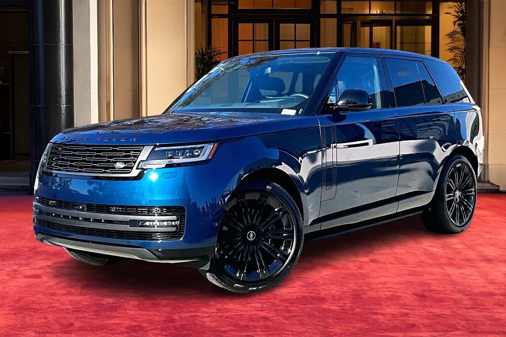 New 2025 Land Rover Range Rover P400 SE SUV