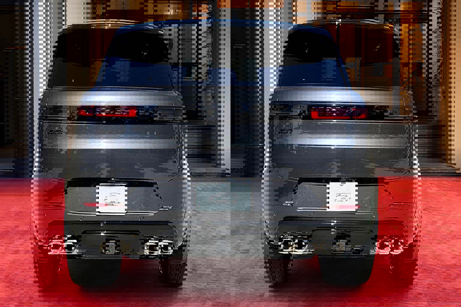 2025 Land Rover Range Rover Sport P530 Dynamic SE photo 4