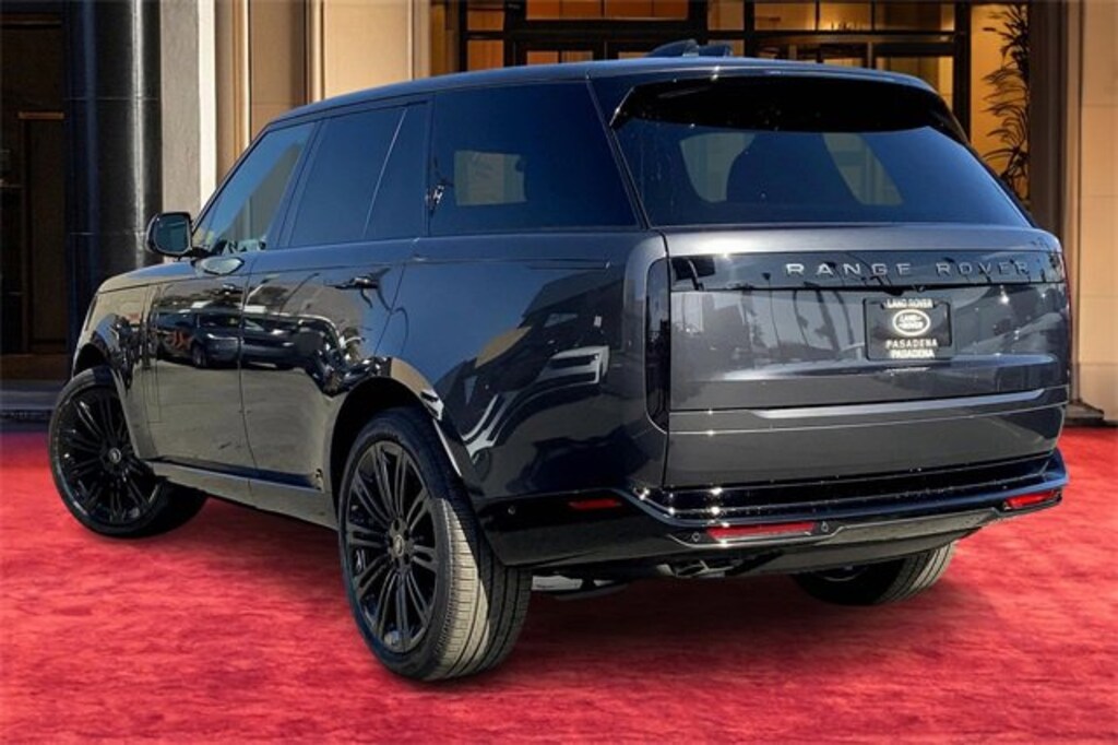 New 2025 Land Rover Range Rover P530 SE SUV