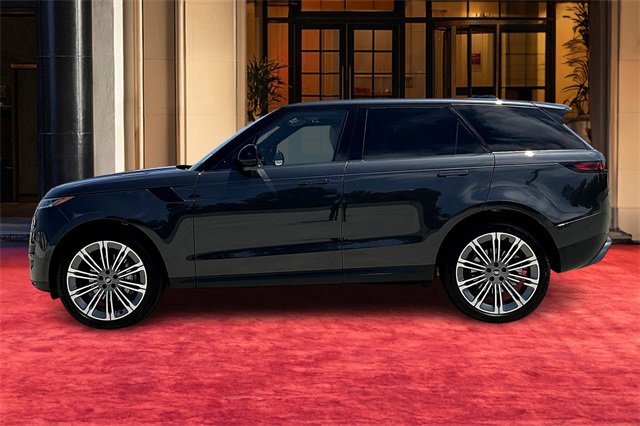2025 Land Rover Range Rover Sport P360 SE photo 3