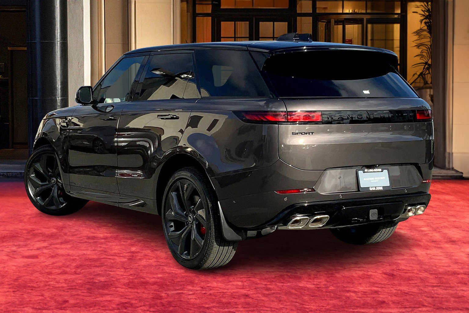 2025 Land Rover Range Rover Sport P530 Autobiography photo 3