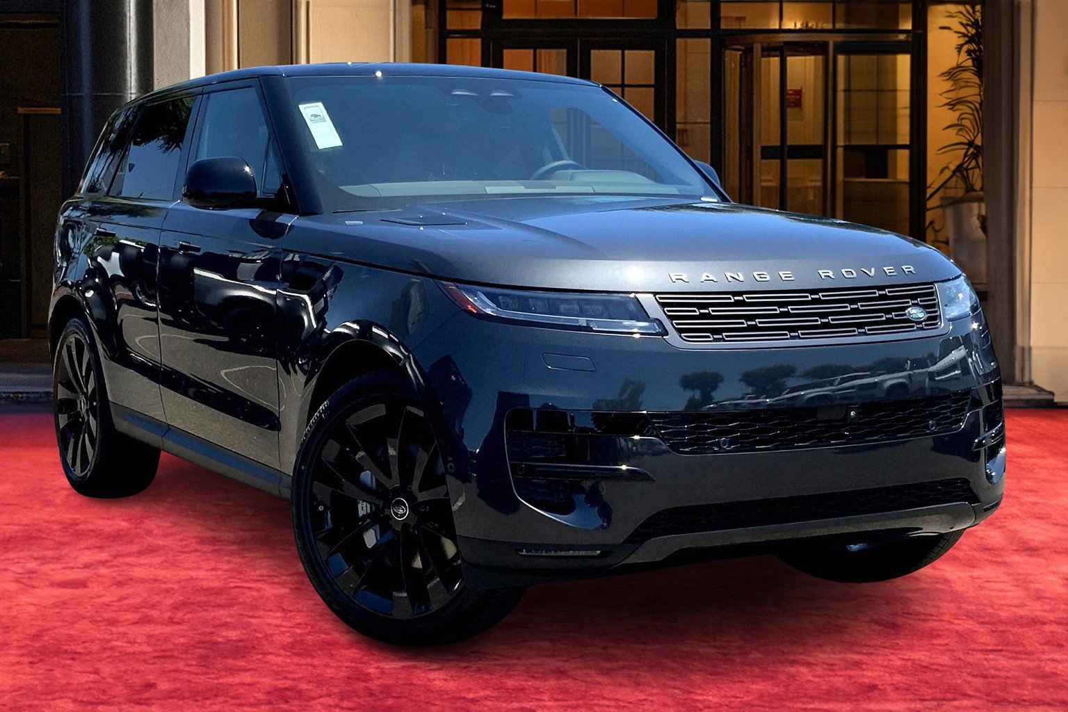 2025 Land Rover Range Rover Sport P360 SE photo 2