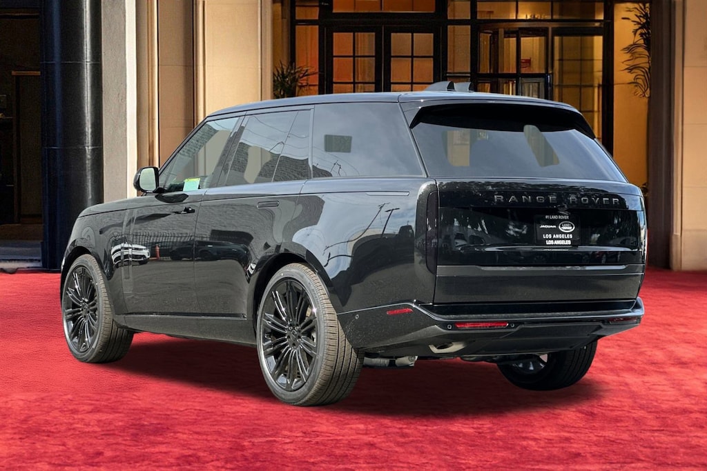 New 2026 Land Rover Range Rover P400 SE SUV