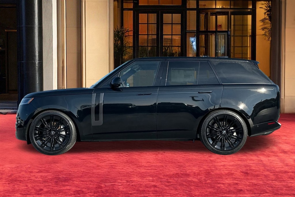 New 2025 Land Rover Range Rover P530 SE SUV