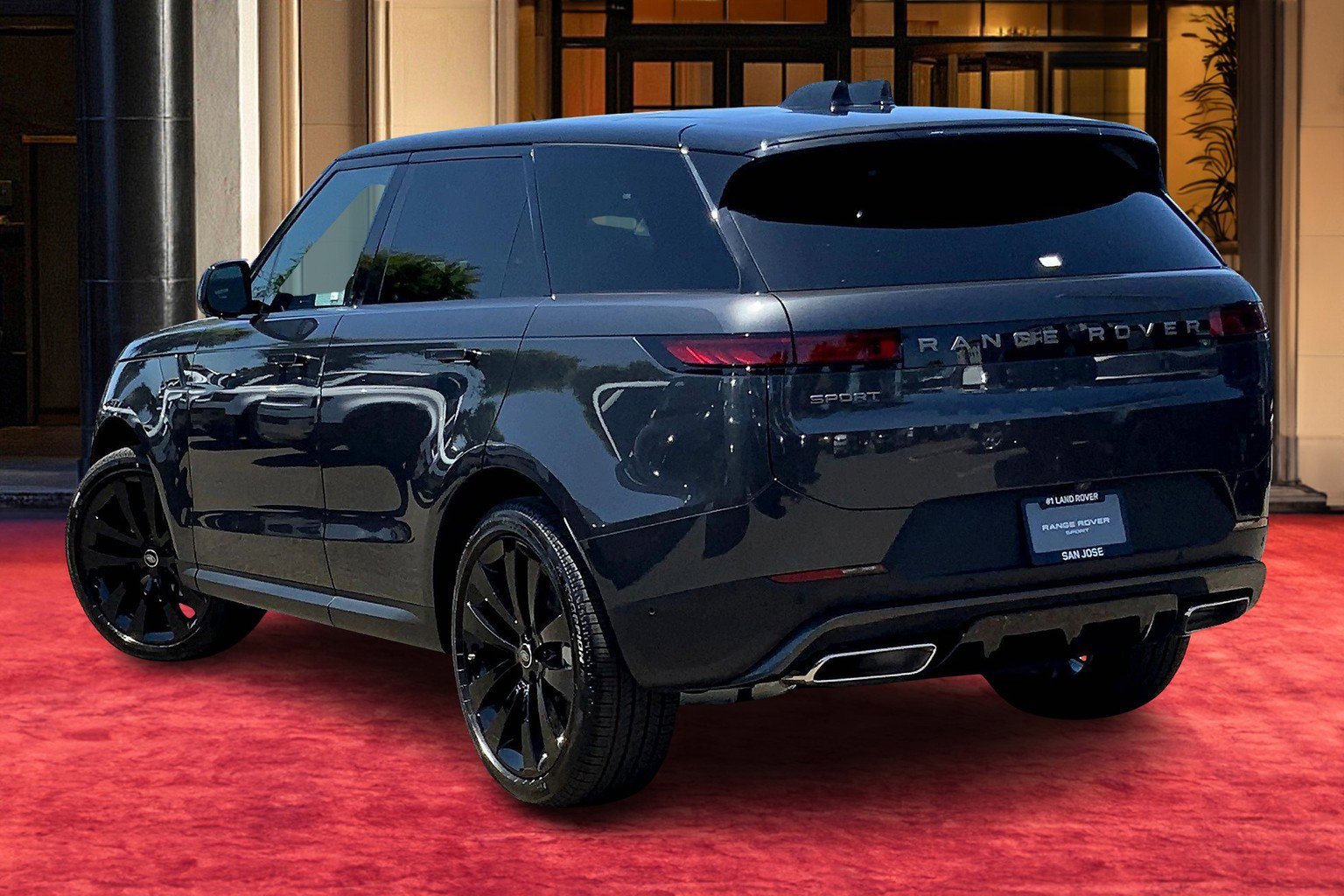 2025 Land Rover Range Rover Sport P360 SE photo 3