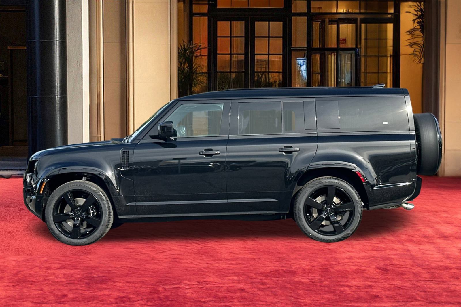 2026 Land Rover Defender 130 V8 photo 2