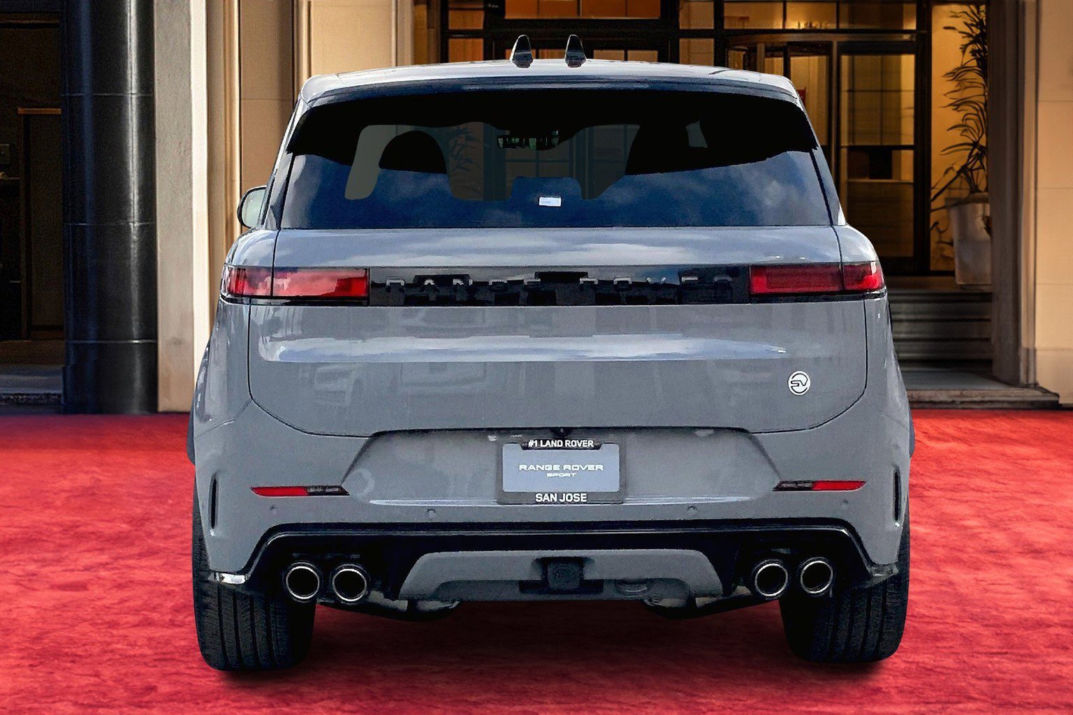 2025 Land Rover Range Rover Sport photo 4