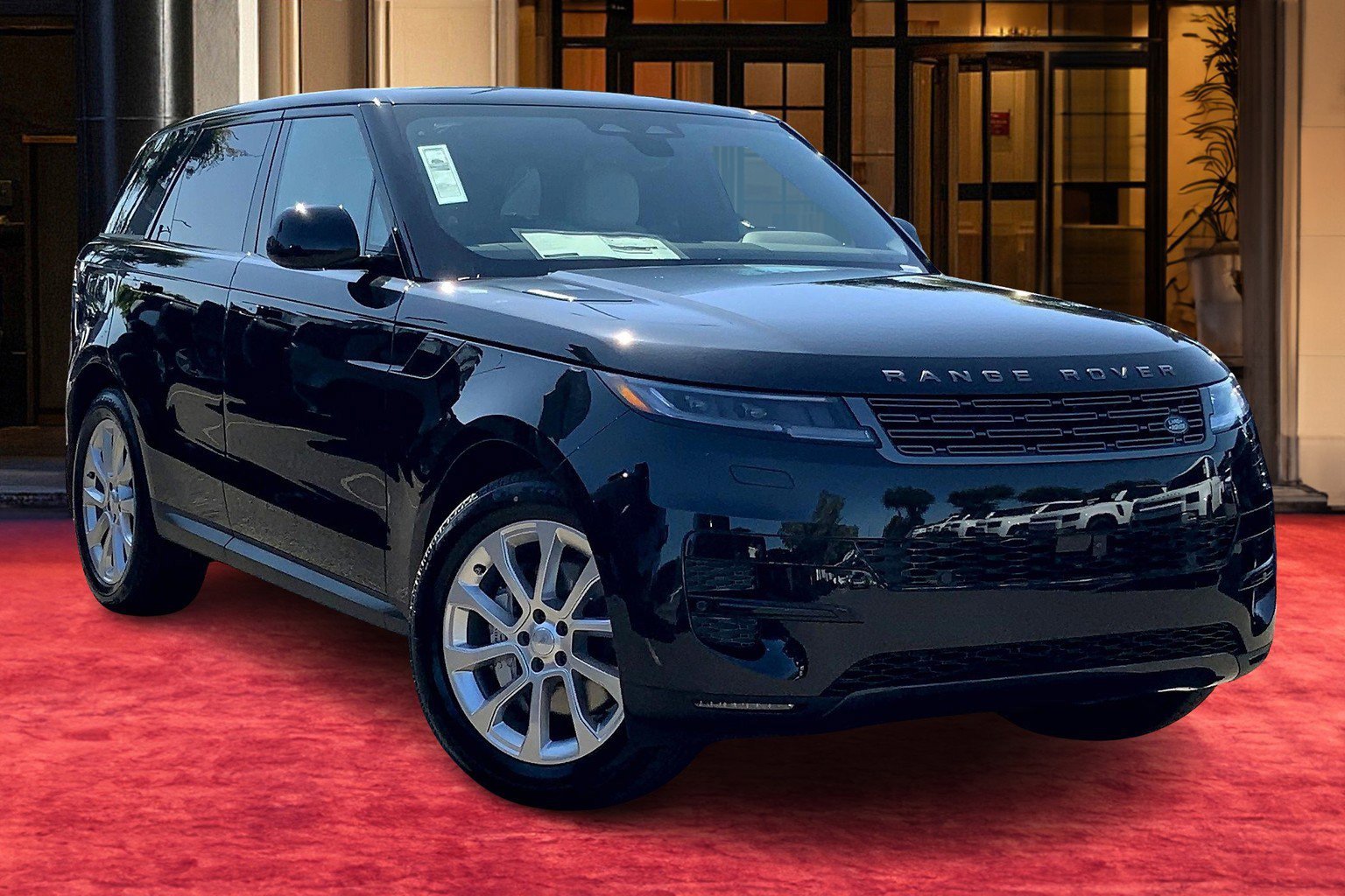 2025 Land Rover Range Rover Sport P360 S photo 2