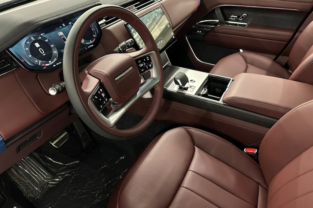 New 2025 Land Rover Range Rover P530 SE SUV