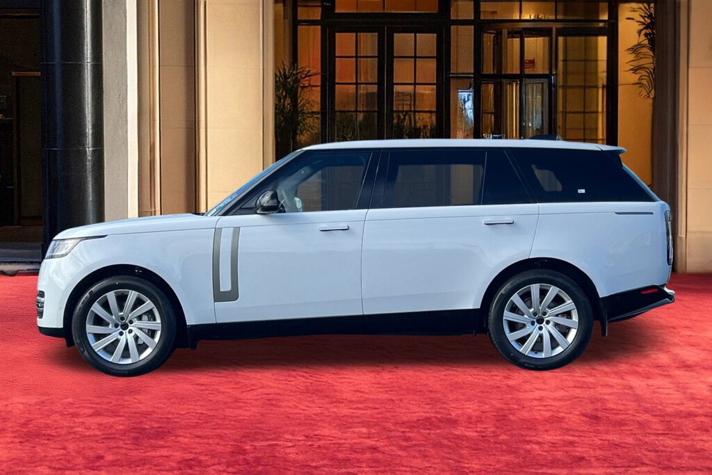 New 2026 Land Rover Range Rover P400 SE 7 Seat SUV