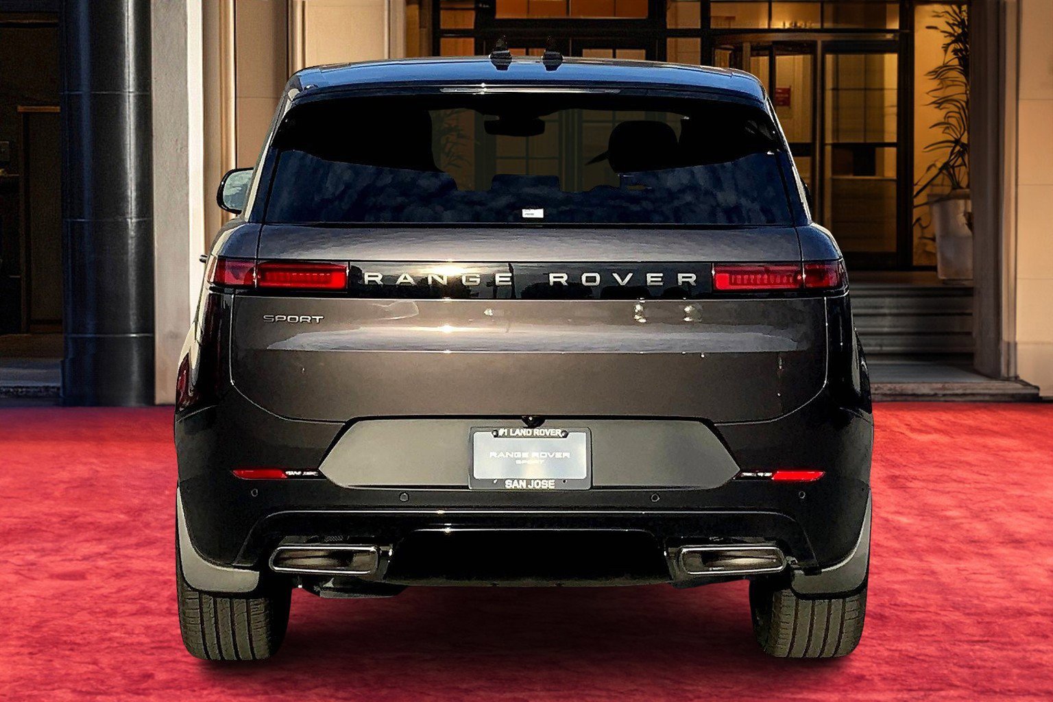 2025 Land Rover Range Rover Sport P360 SE photo 3