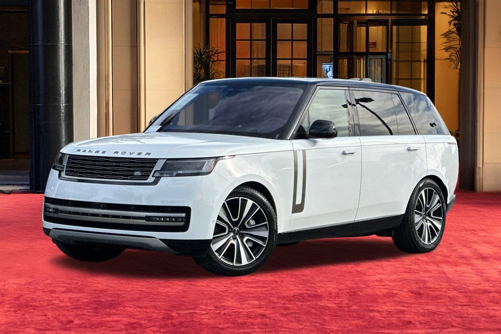 2023 Land Rover Range Rover SE's photo