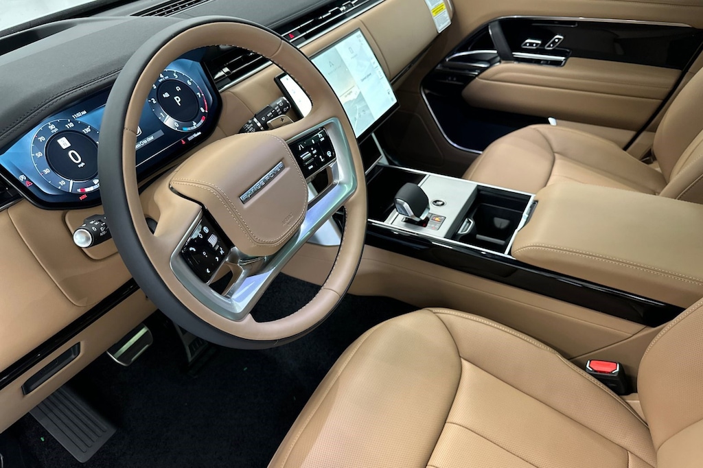 New 2025 Land Rover Range Rover P530 SE SUV